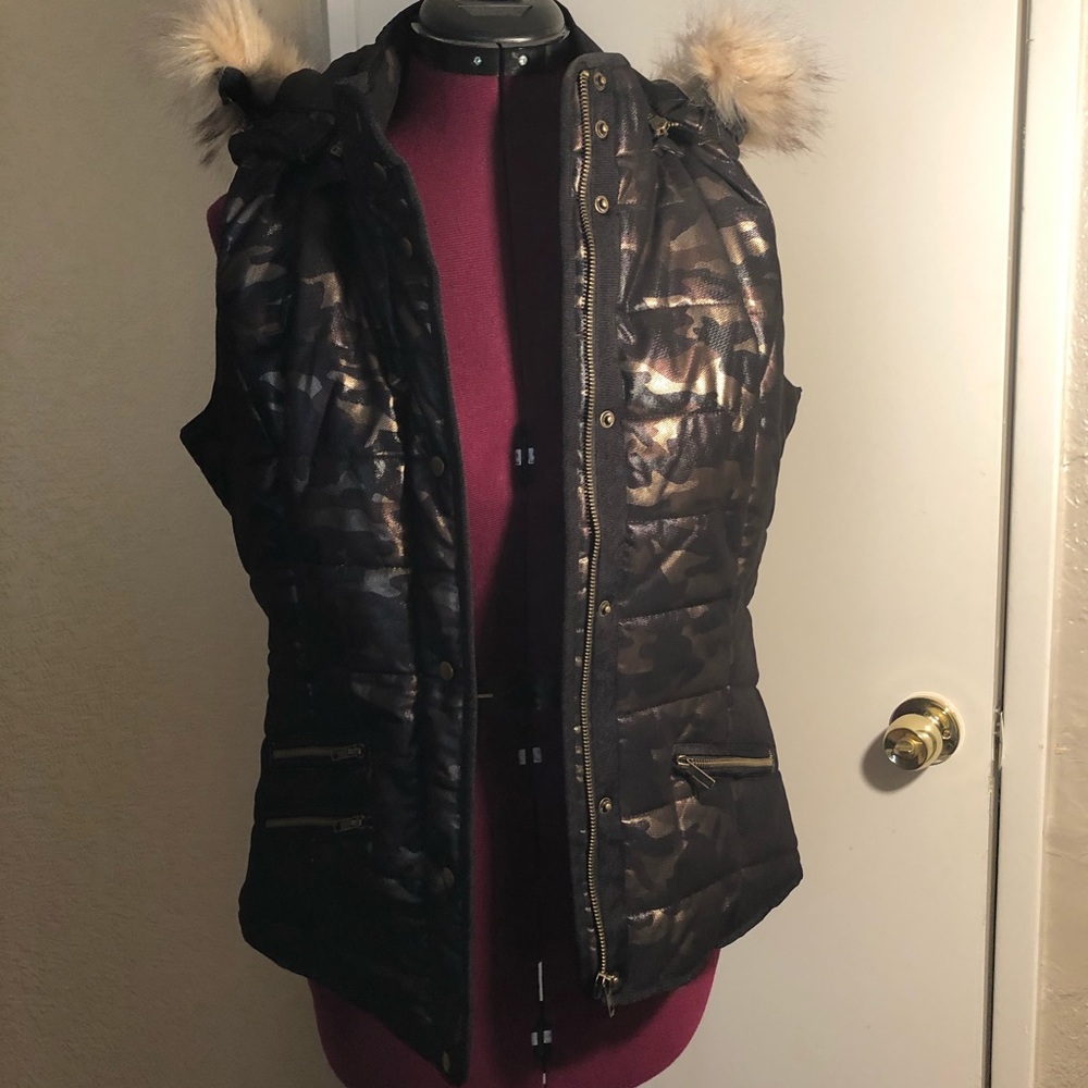 Baccini. Ladies vest camouflage size s.